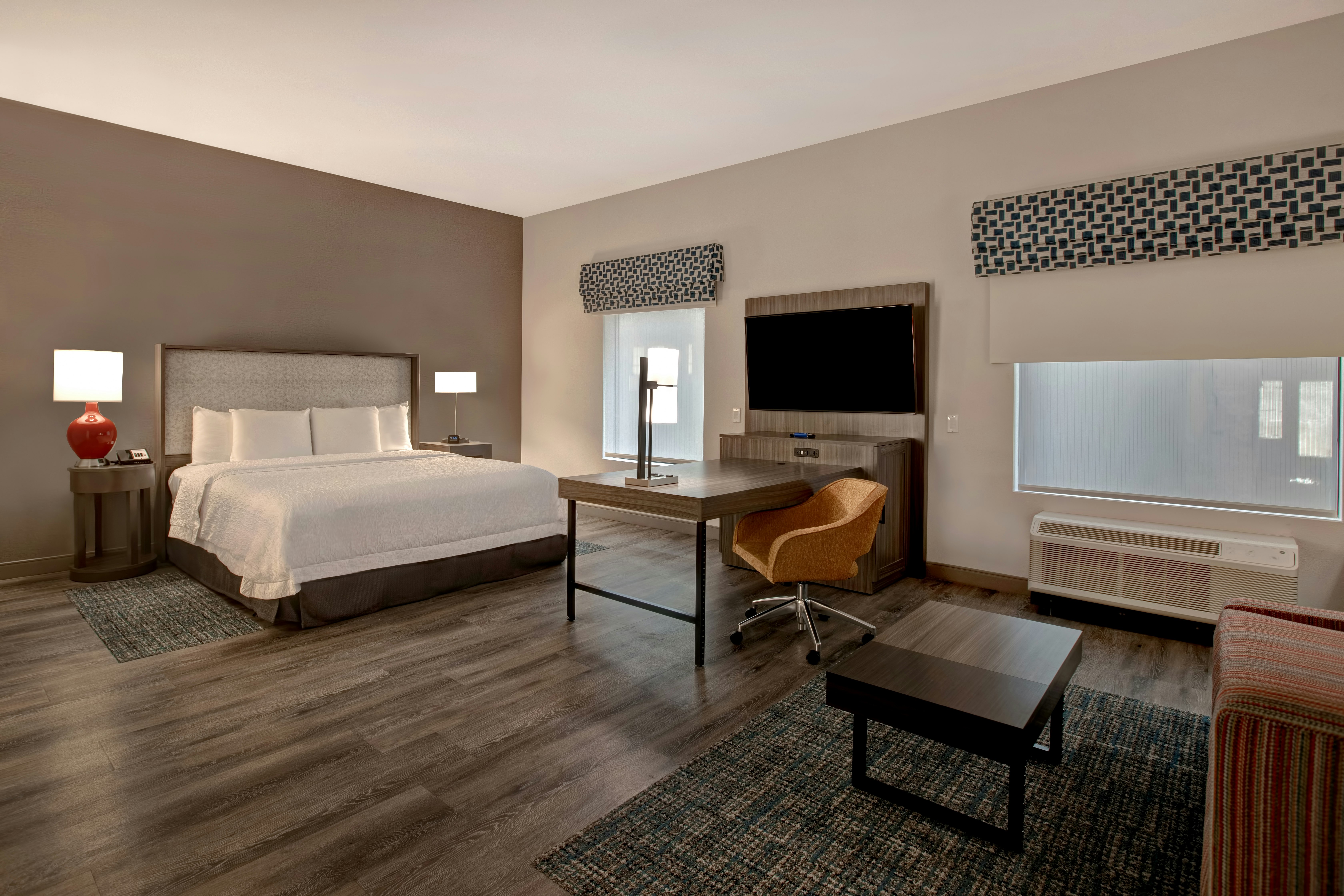 ROOM, KING BED