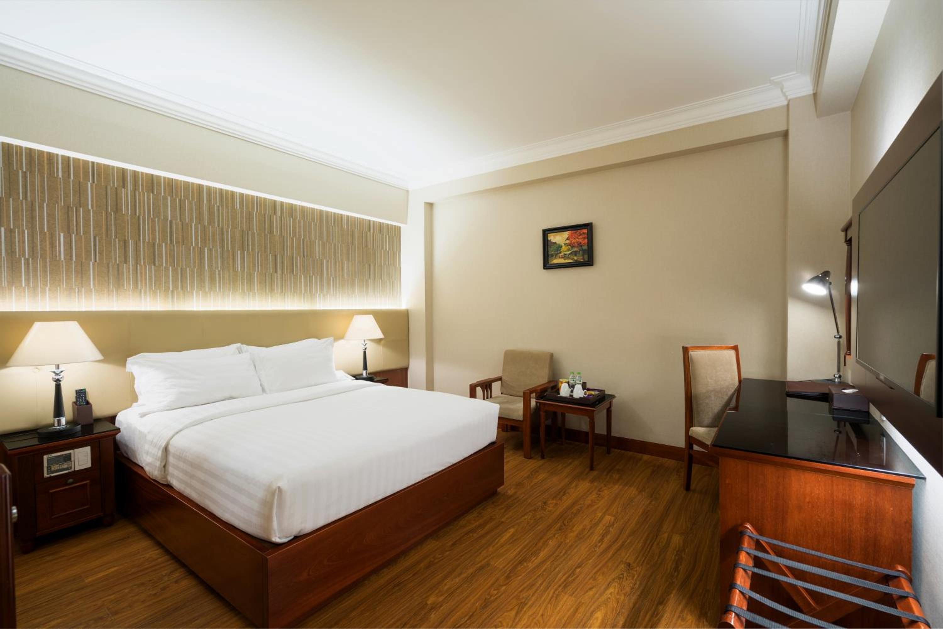 Superior, Double Bed, No Window