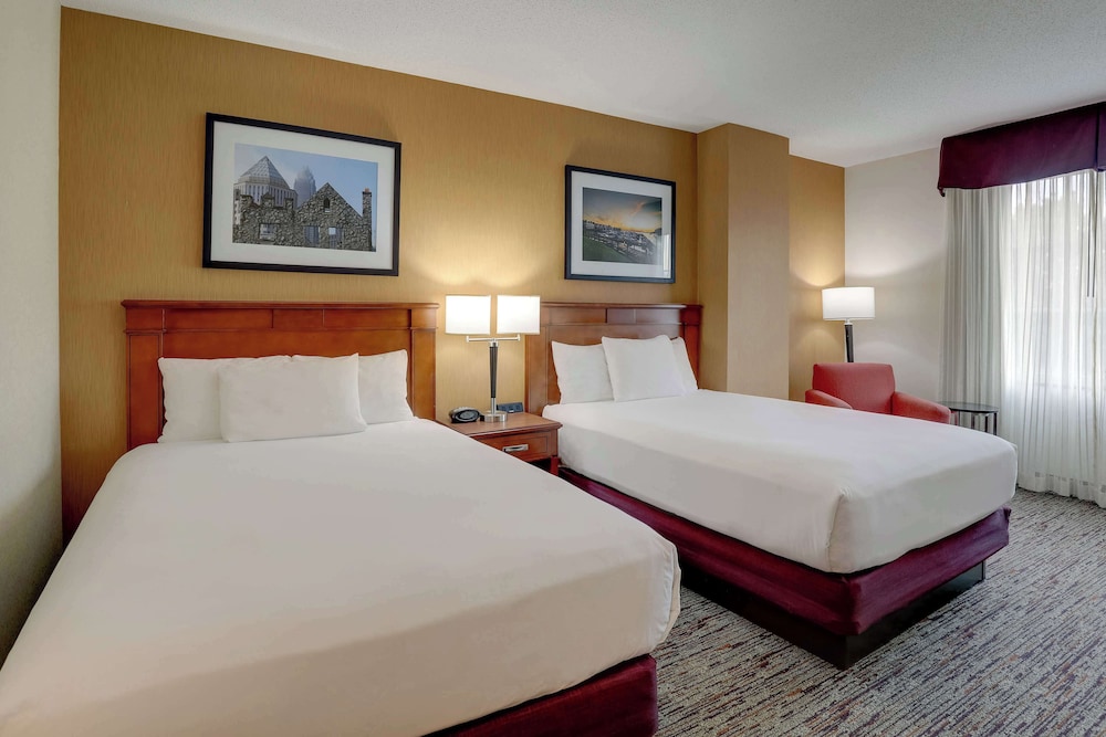 Drury Inn & Suites Charlotte Northlake 11/50