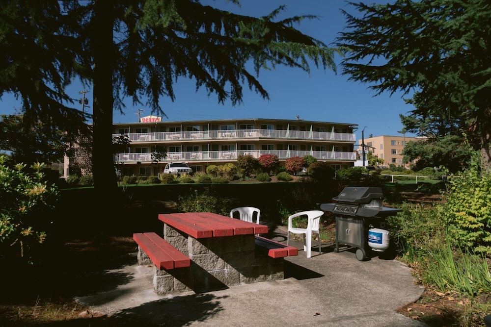 Riverfront Inn Roseburg 67/72