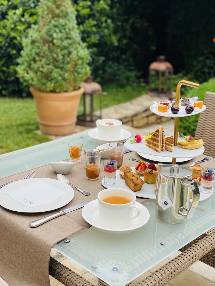 Hostellerie Cedre and Spa Beaune 39/55