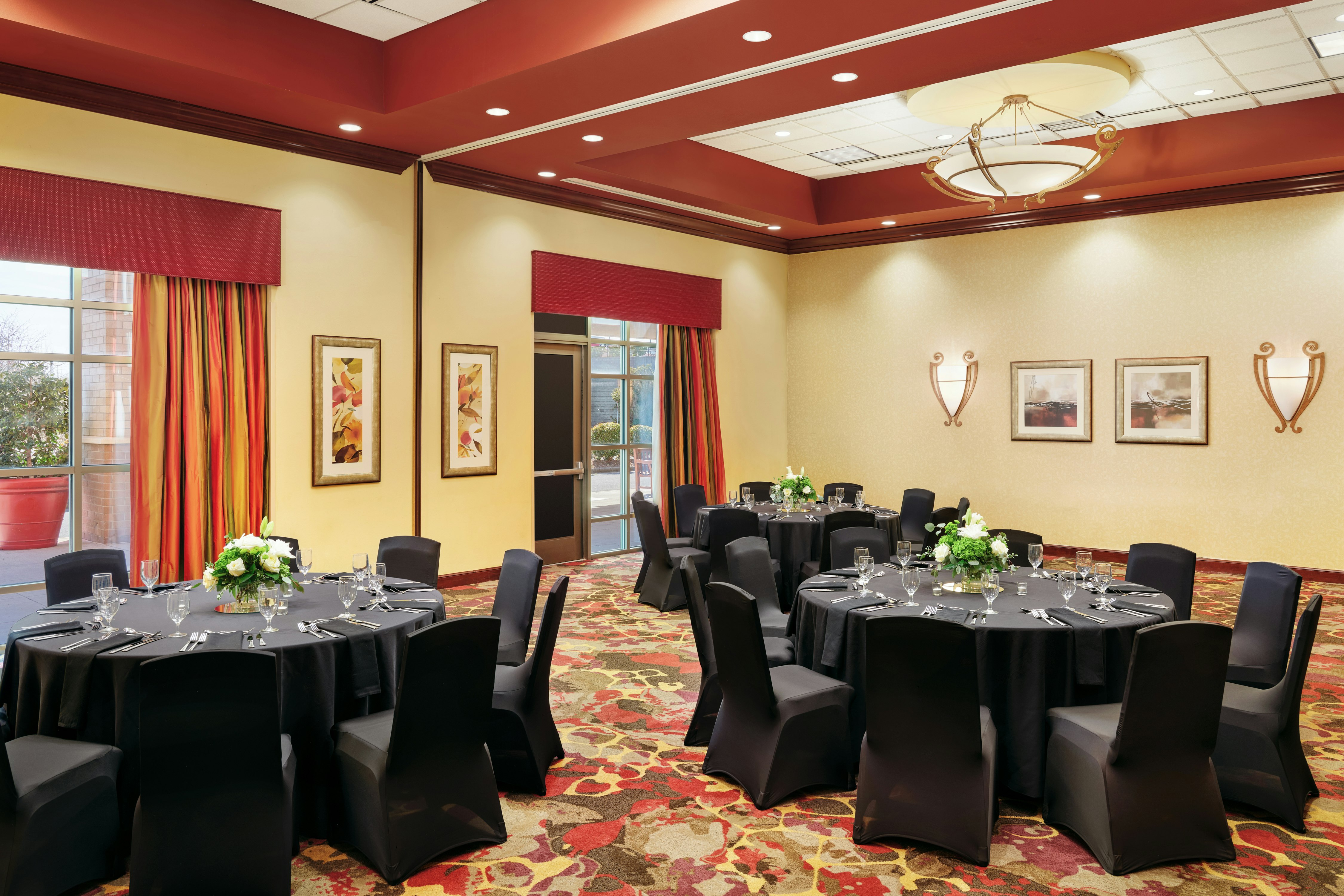 Embassy Suites by Hilton Charlotte Concord Golf Resort & Spa 48/74