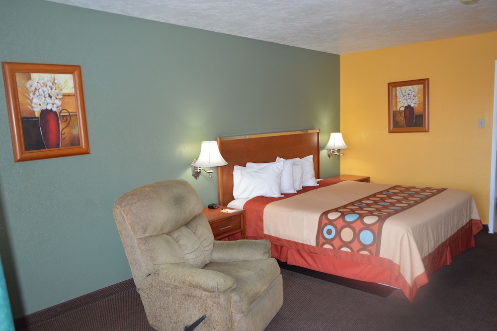 Super 8 By Wyndham St. George UT 7/23