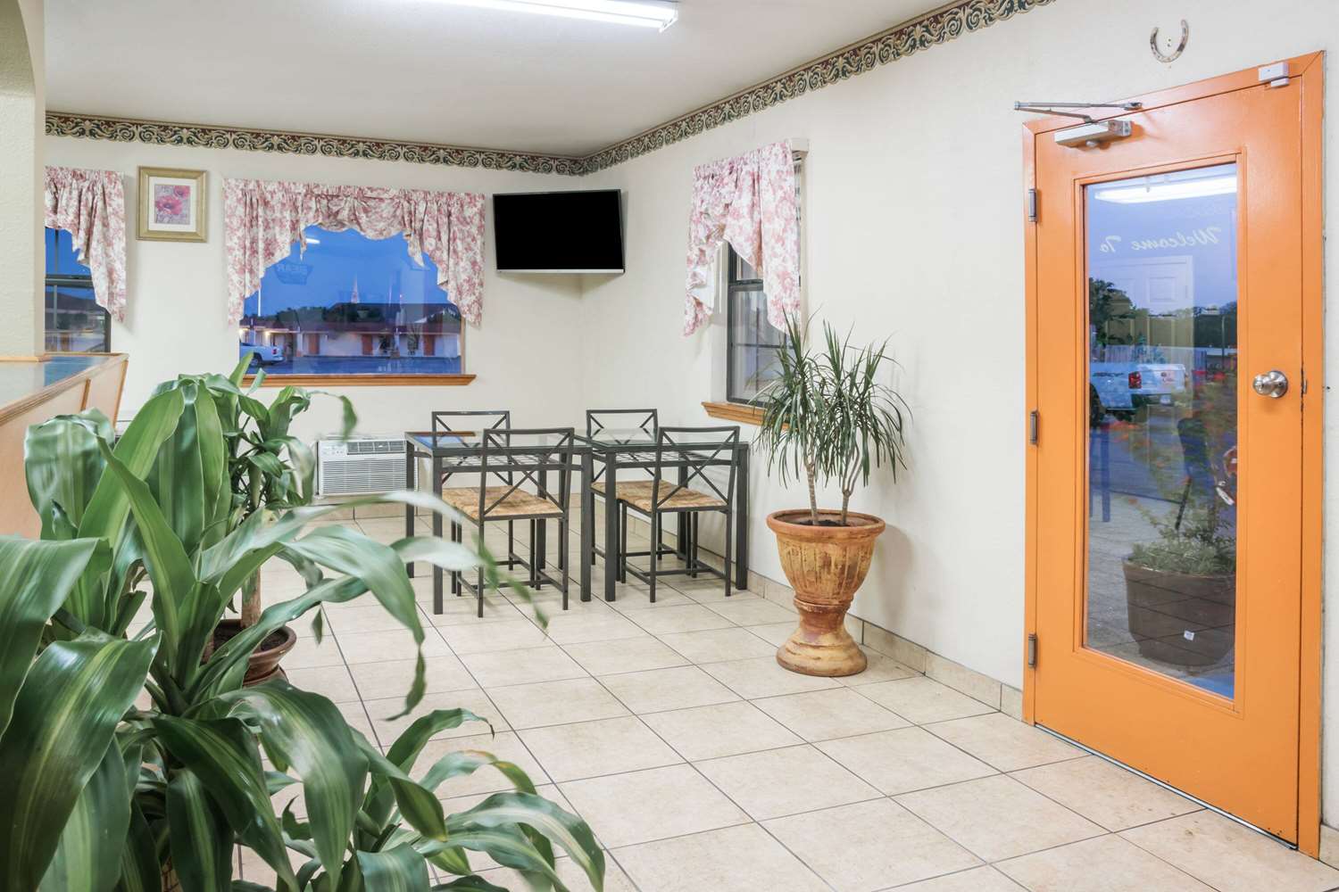 Travelodge by Wyndham Temple 17/22
