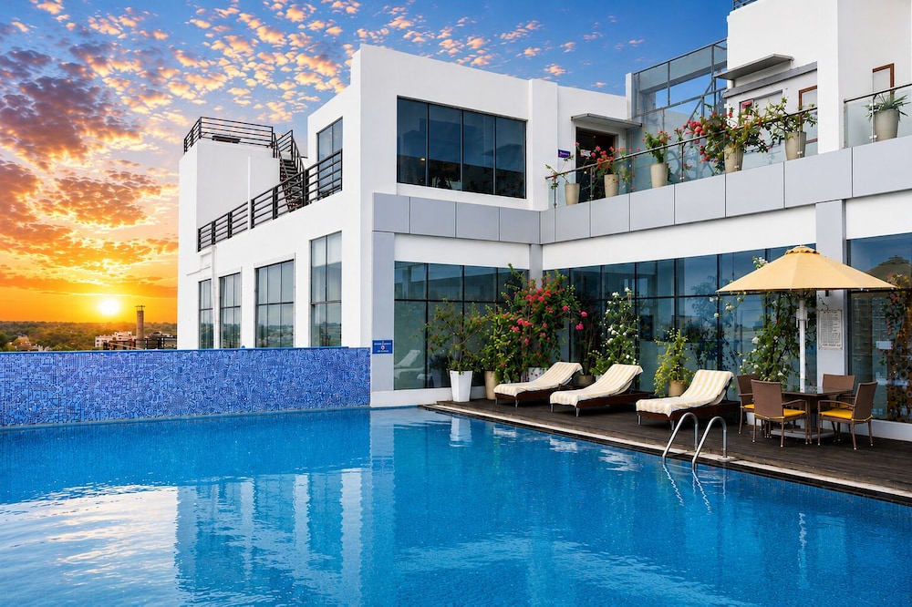 GOLDEN TULIP LUCKNOW 4/39