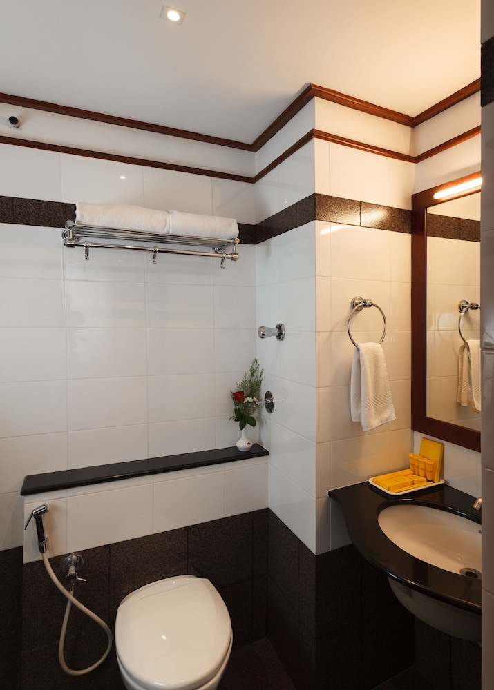 Keys Hotel Malabar Gate 49/50