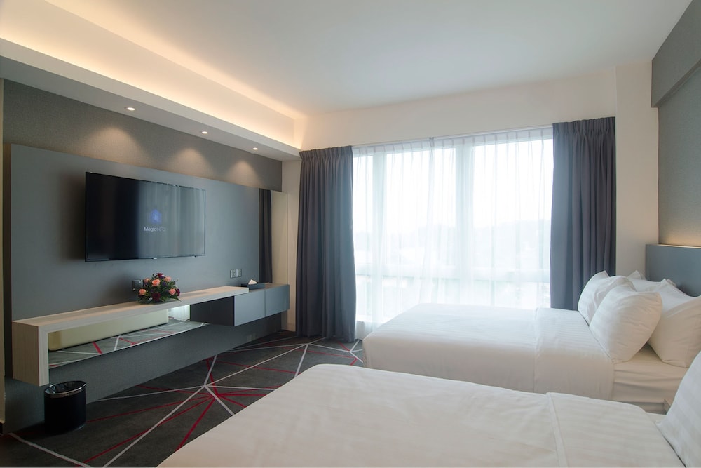 Amerin Hotel Johor Bahru 12/57