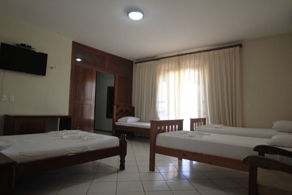 ROOM, QUINTUPLE