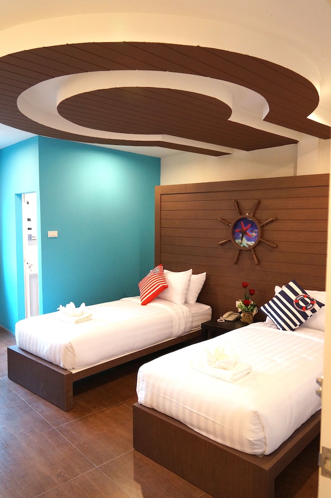 Bed by Cruise at Samakkhi-Tivanont 34/60