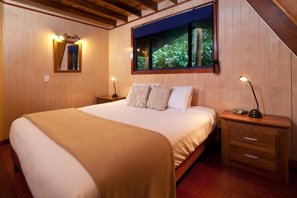 Rose Gums Wilderness Retreat 8/67
