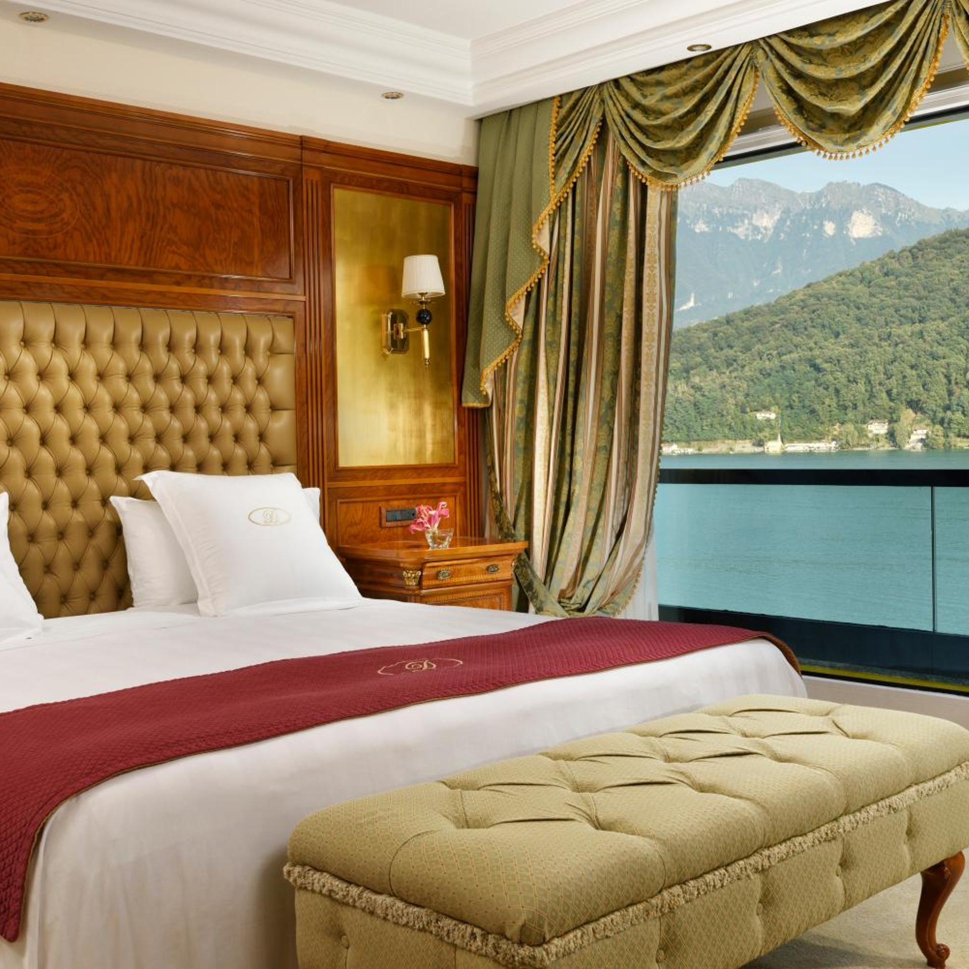 DELUXE, SUITE, LAKE VIEW