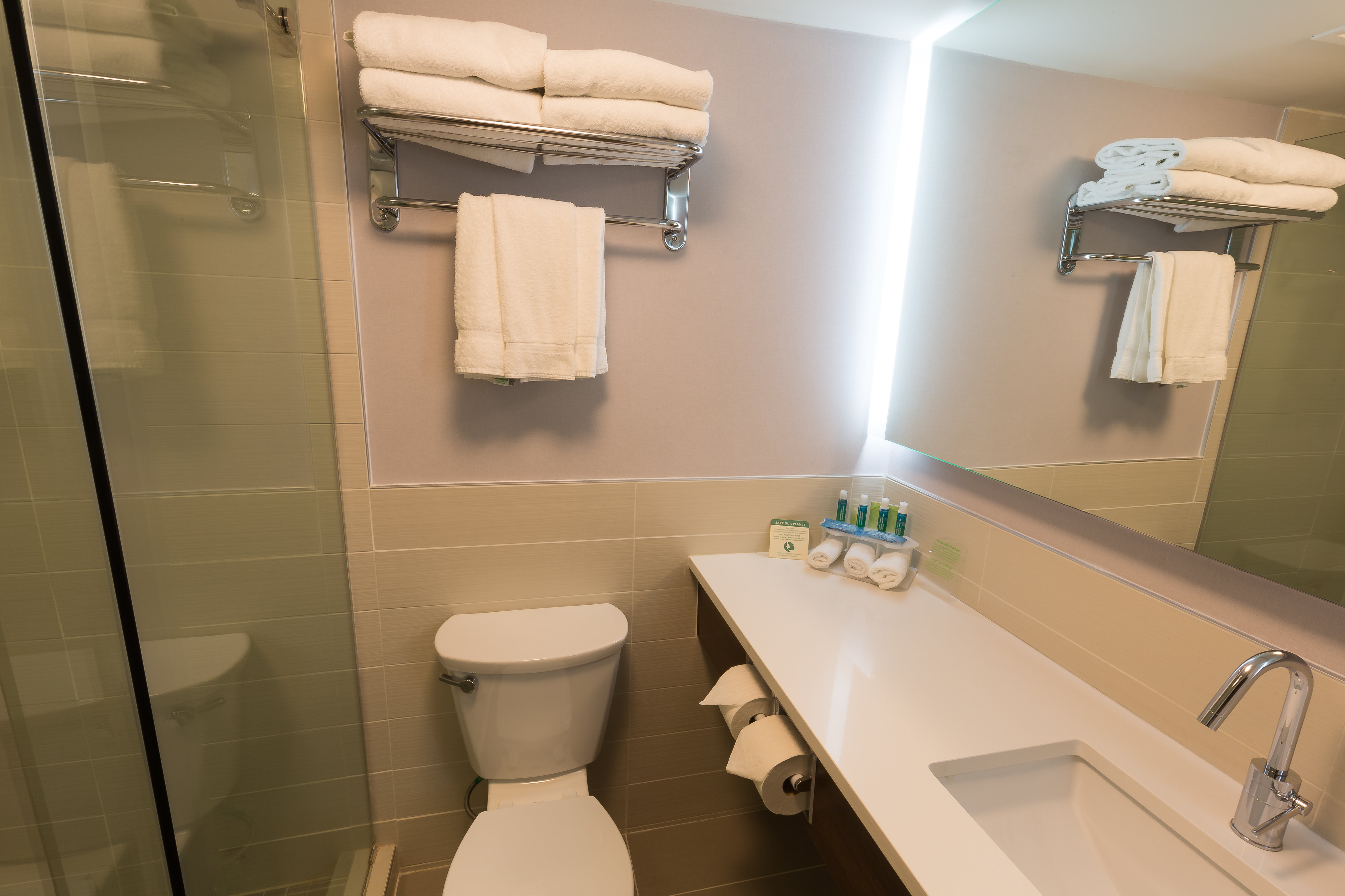 Holiday Inn Express Edmonton Downtown 54/56