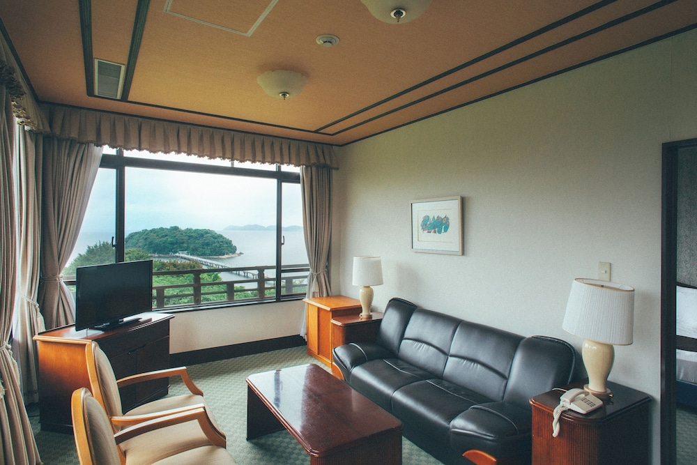 Gamagori Classic Hotel 26/38