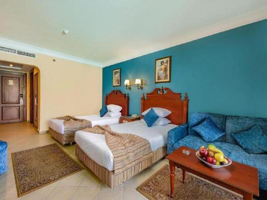 Swim Up, Double Bed