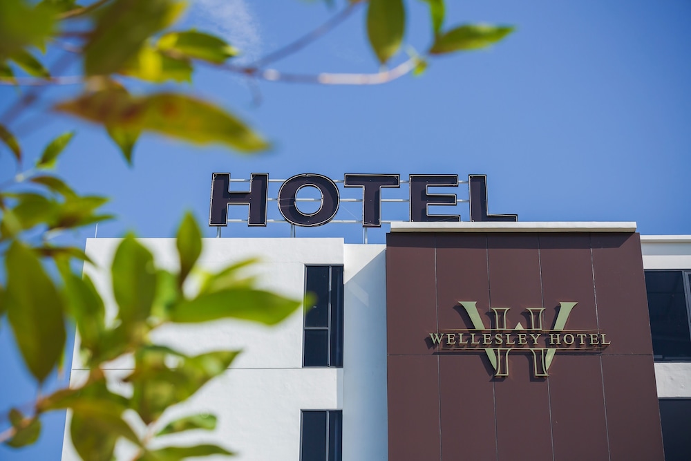 Wellesley Hotel Penang 8/50