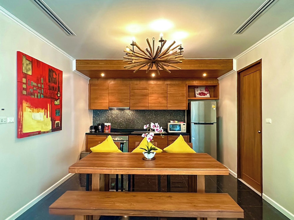 THE KIRI VILLAS RESORT 9/69
