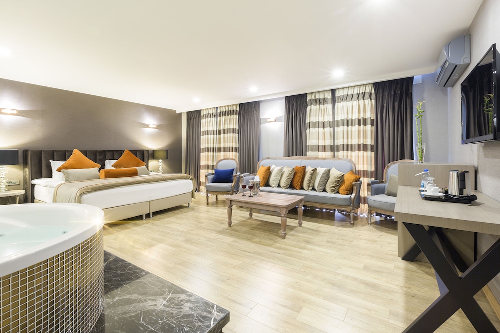 Nobel Hotel 34/69