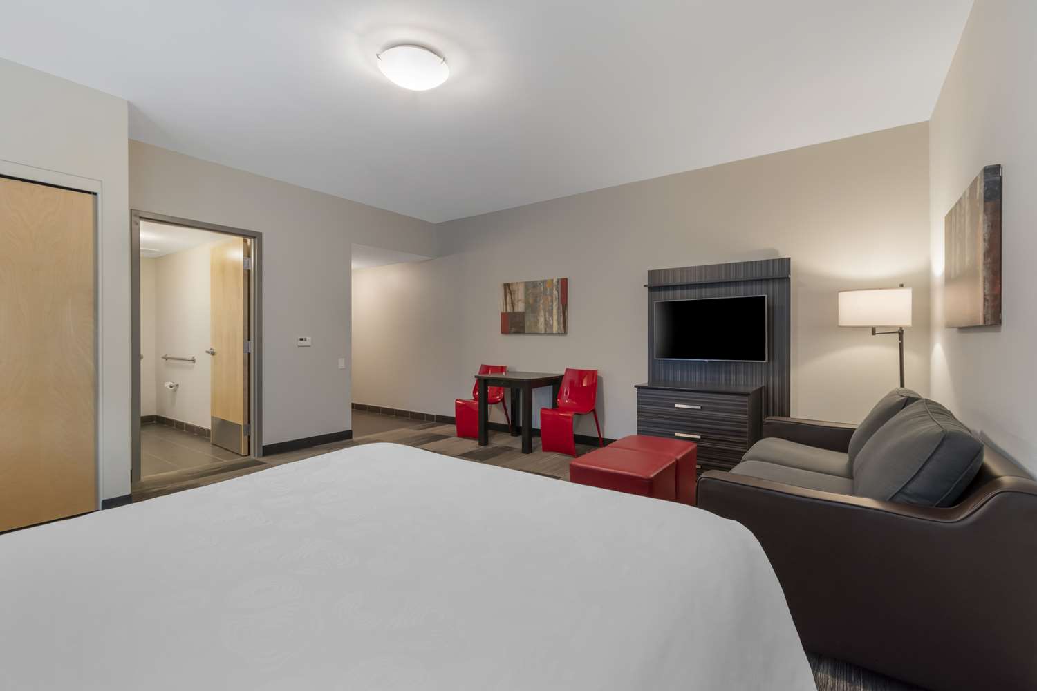 Best Western Plus Airport Inn and Suites 9/46