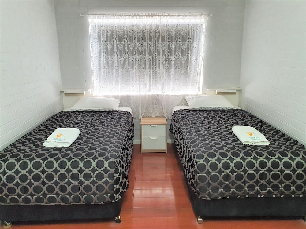 Maria Motel 33/60