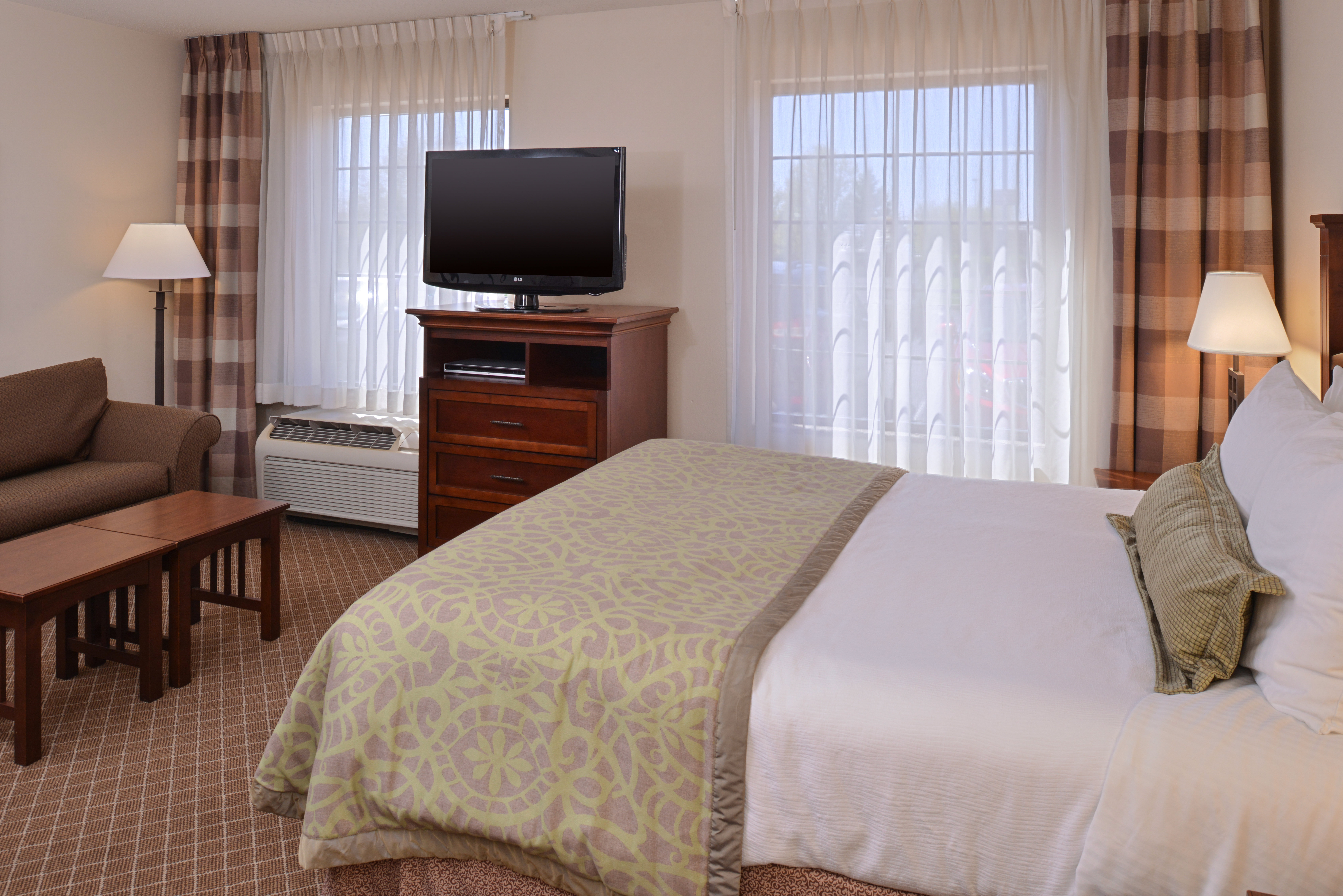 Staybridge Suites Indianapolis Airport 21/70