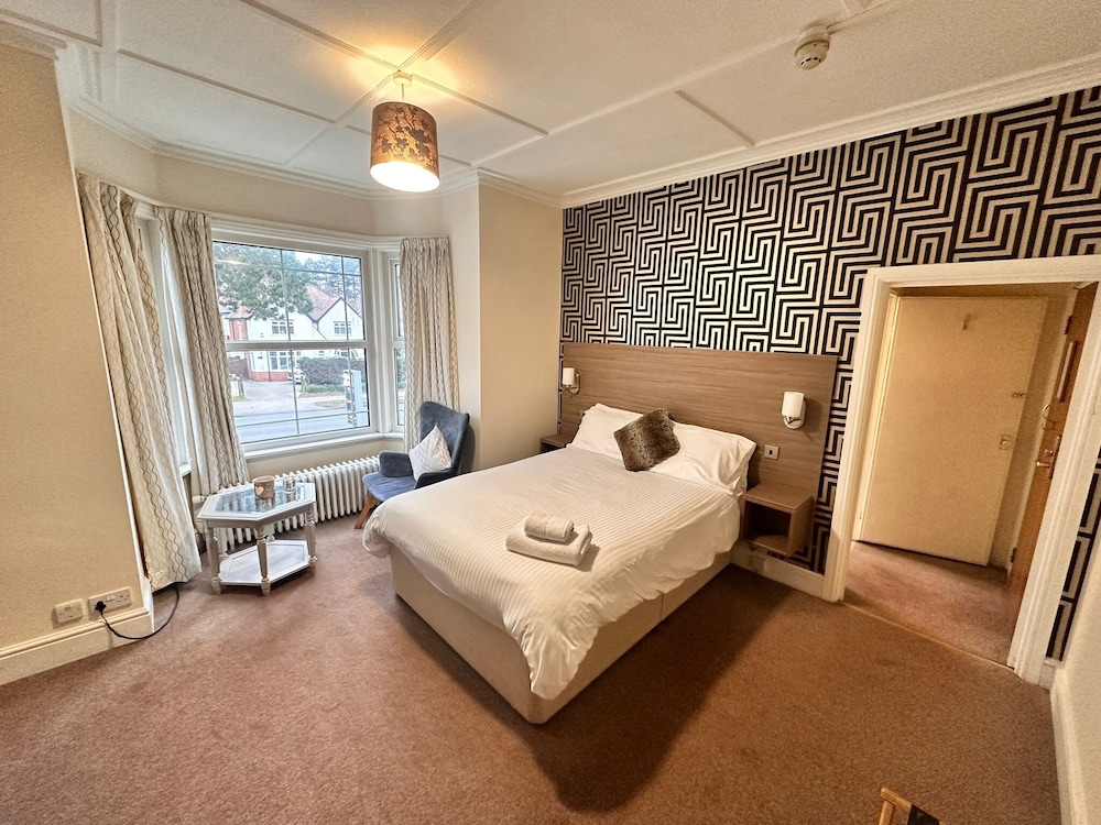 Pine Lodge Hotel & Restaurant Mansfield 13/48