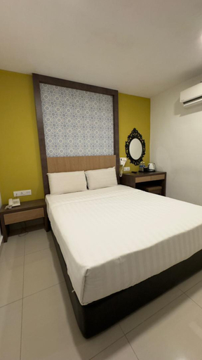 Superior, Double Bed, No Window