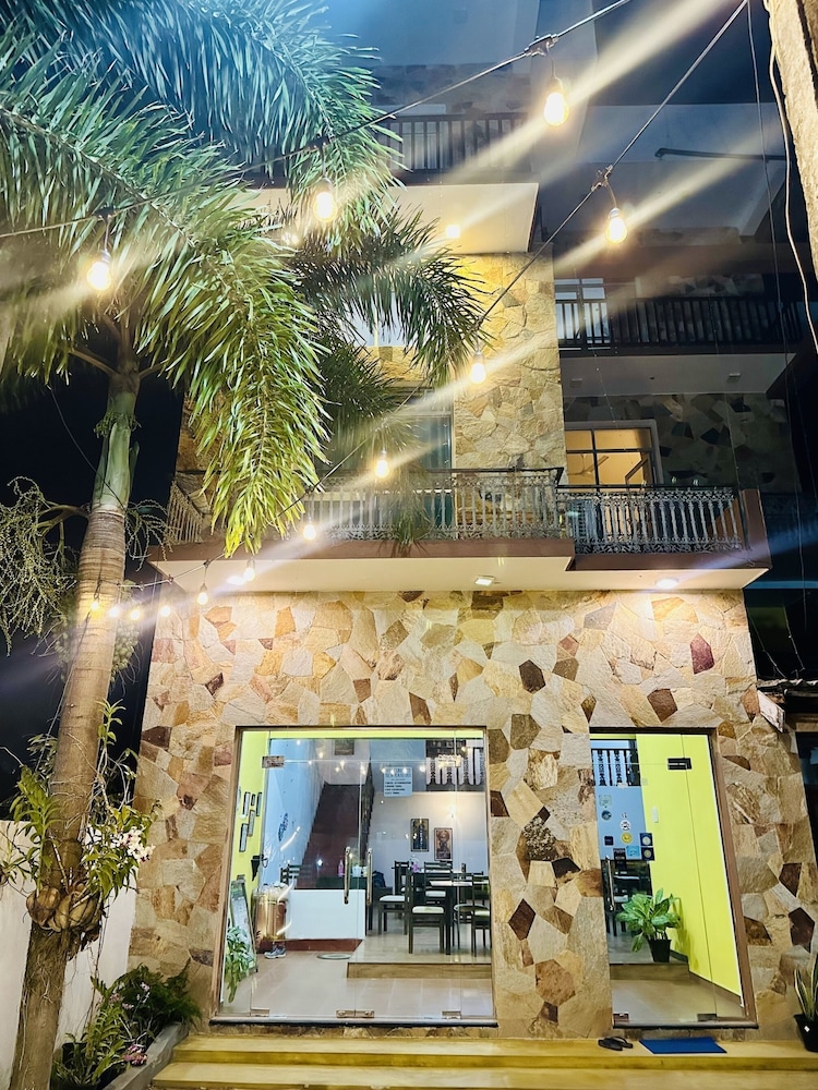 Rani Inn 4/47