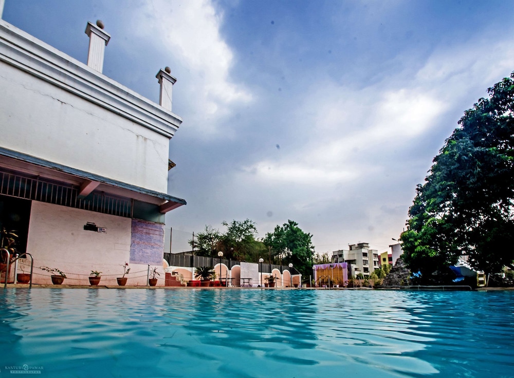 Quality Inn Regency Nasik 7/66