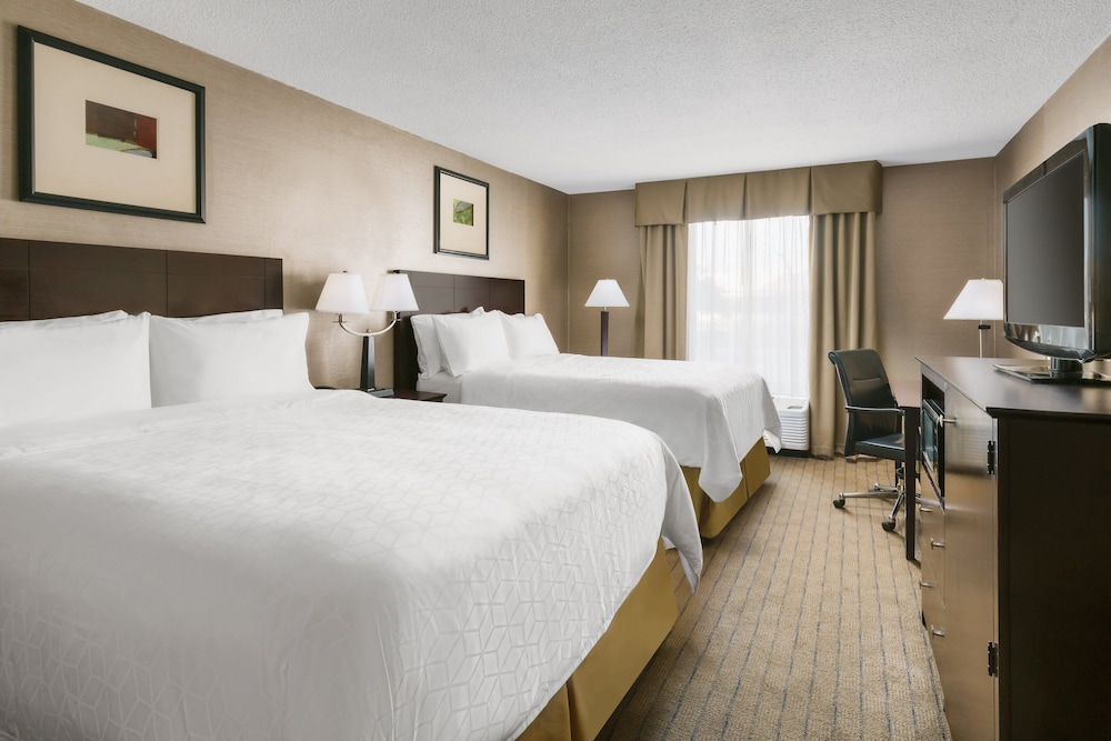 Holiday Inn Express Boston South Brockton 13/78