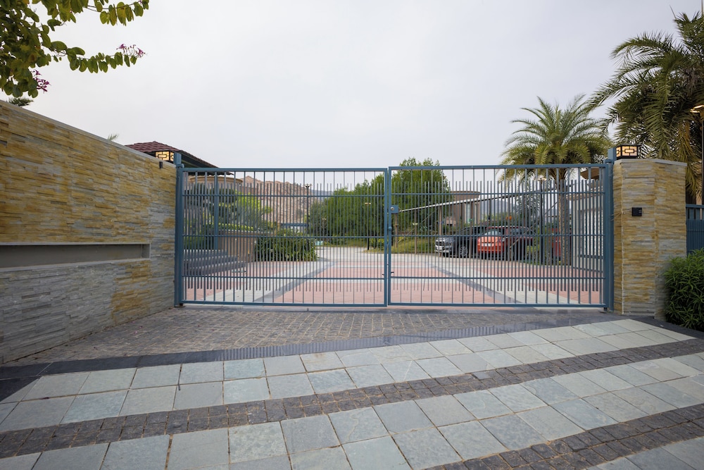 ELIVAAS Noah's Ark 3BHK Villa with Pvt Pool, Garden and Gazebo 56/64