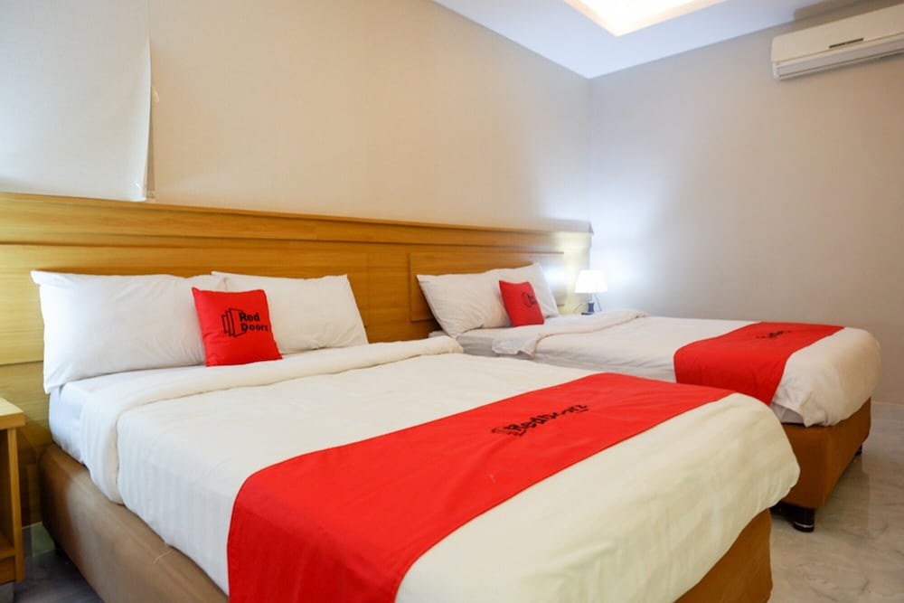 RedDoorz Plus @ Hotel Srikandi Kendari 17/50