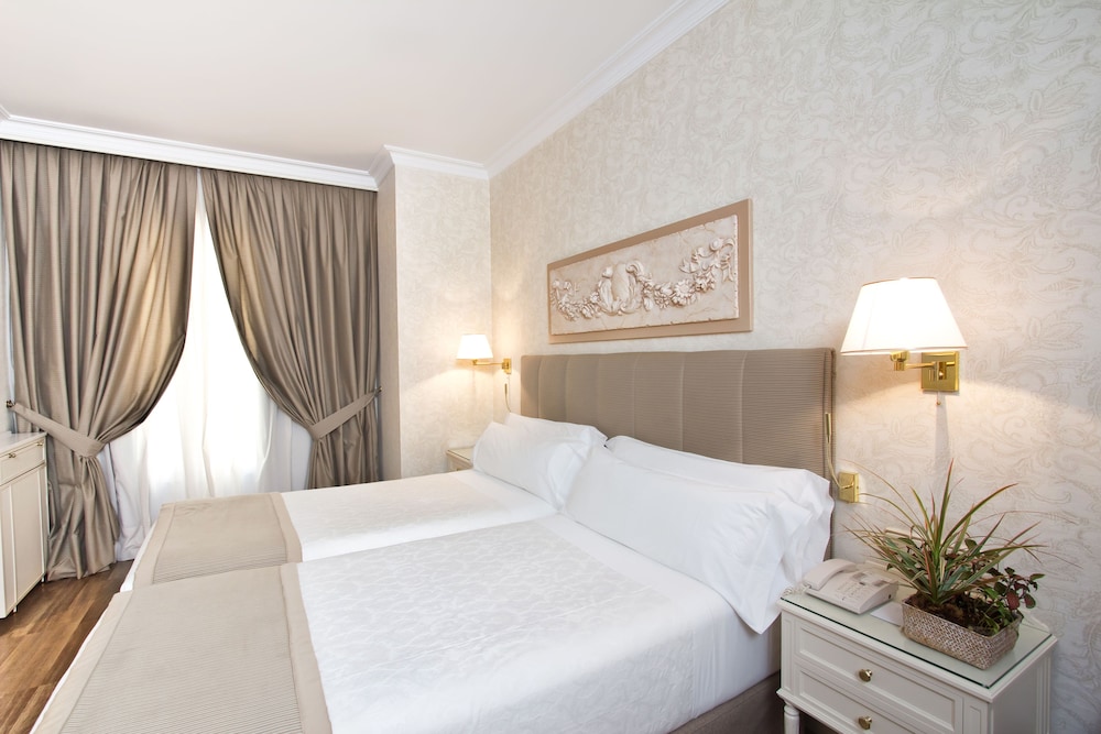 Hotel Atlantico Madrid 33/74