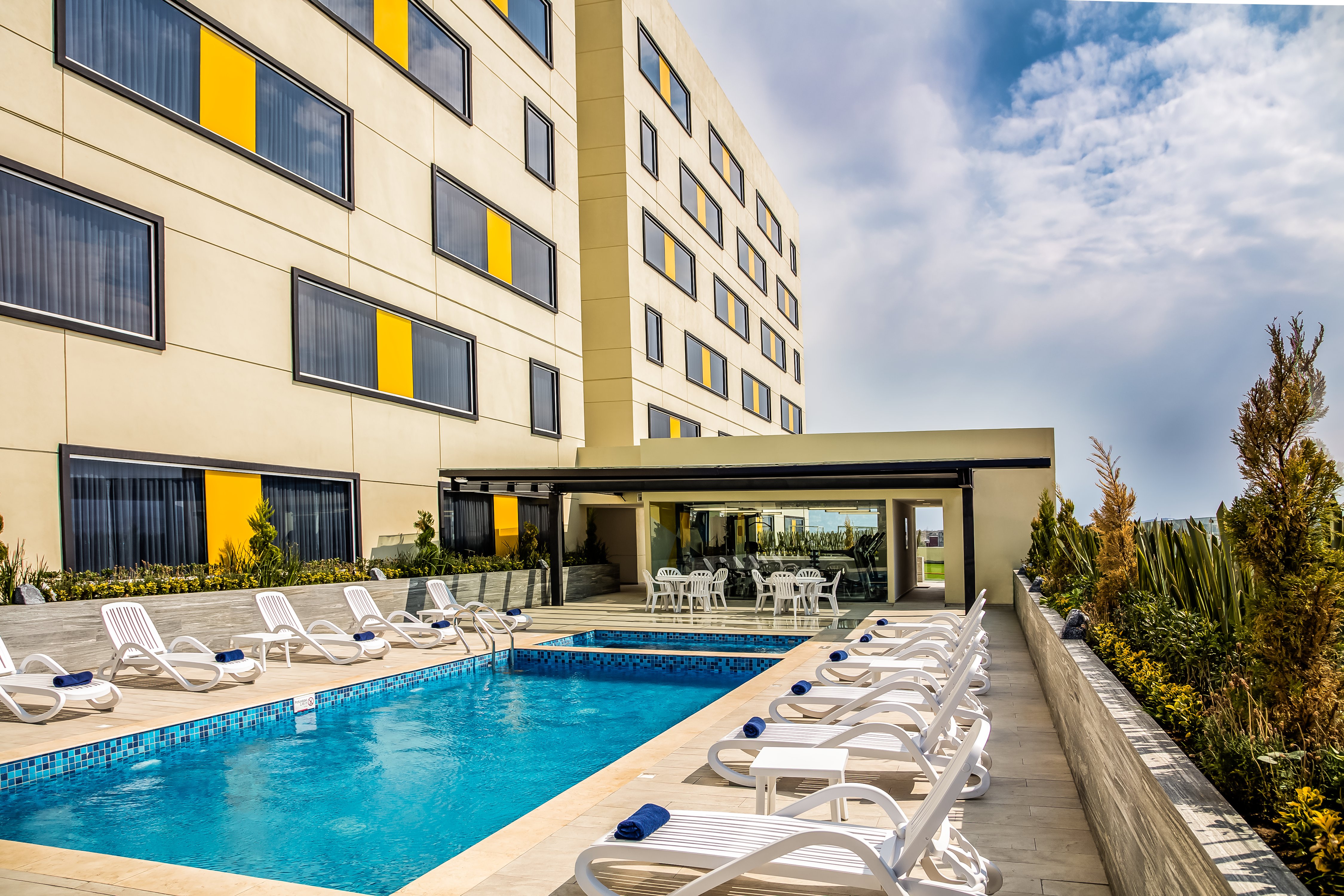 Fiesta Inn Pachuca Gran Patio 66/67