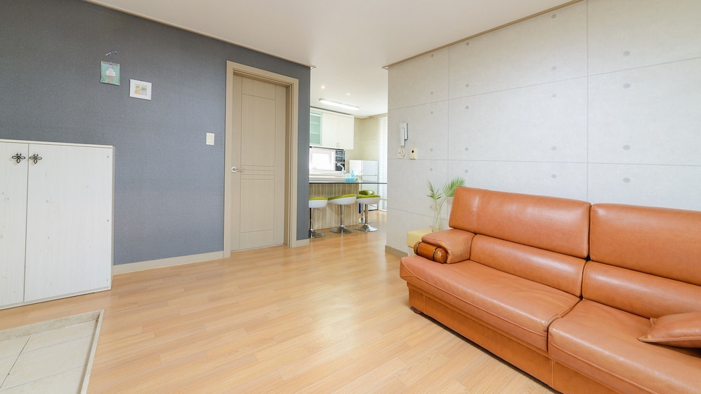 Gapyeong Apple Lodge Pension 39/50