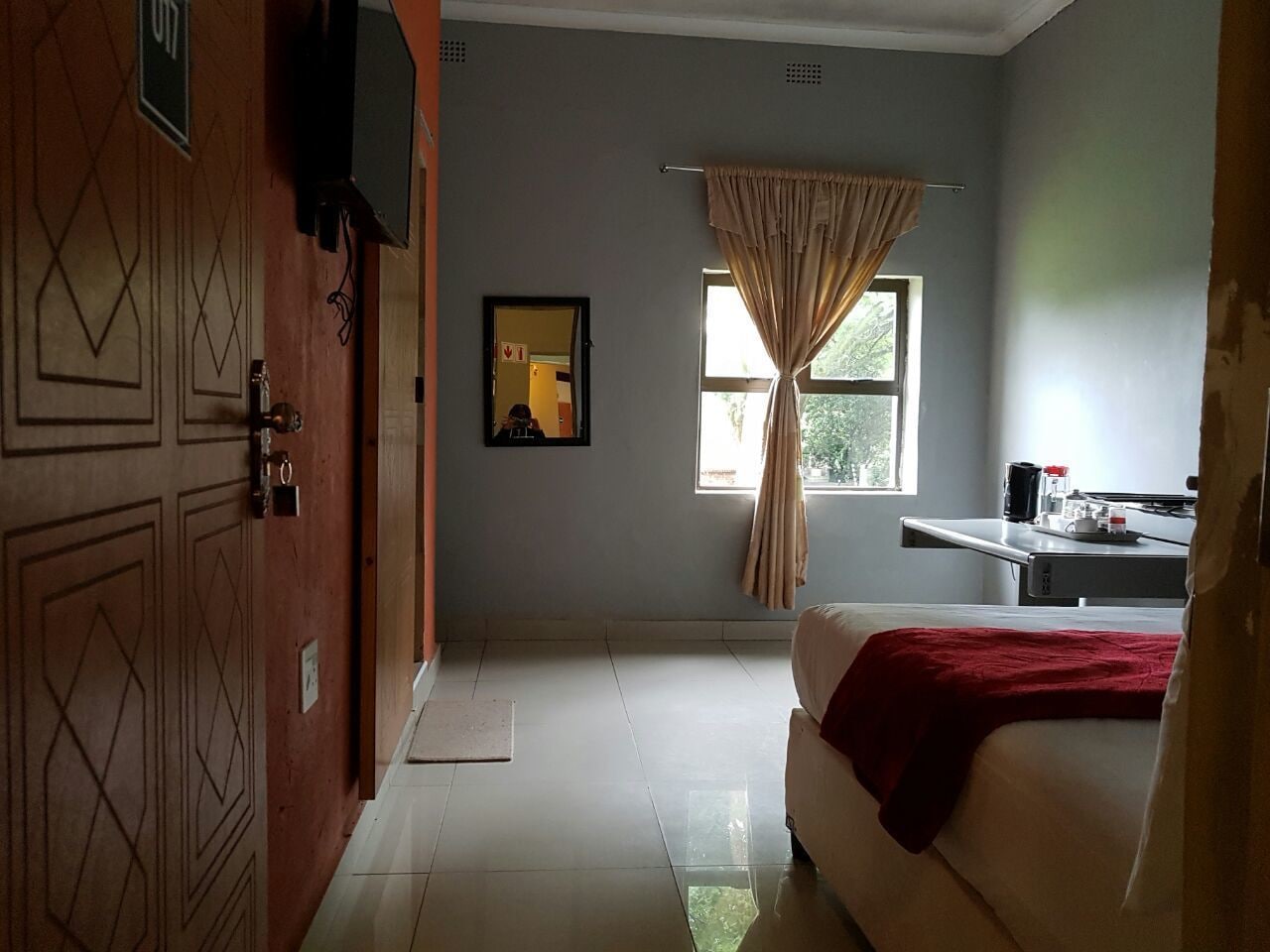 SUPERIOR, SUITE, KING BED