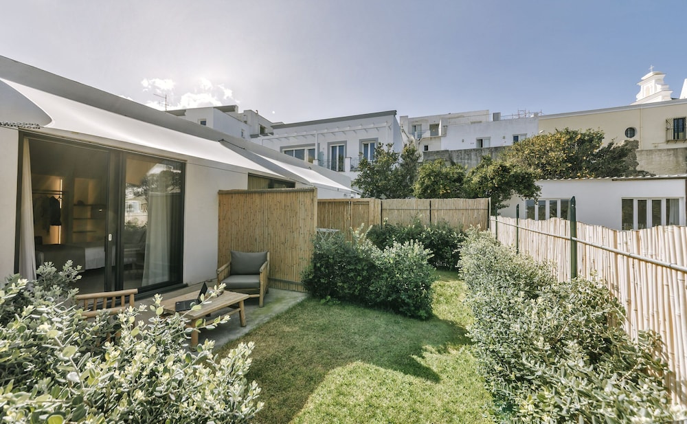 B and B Marina Garden، Forio 19/36