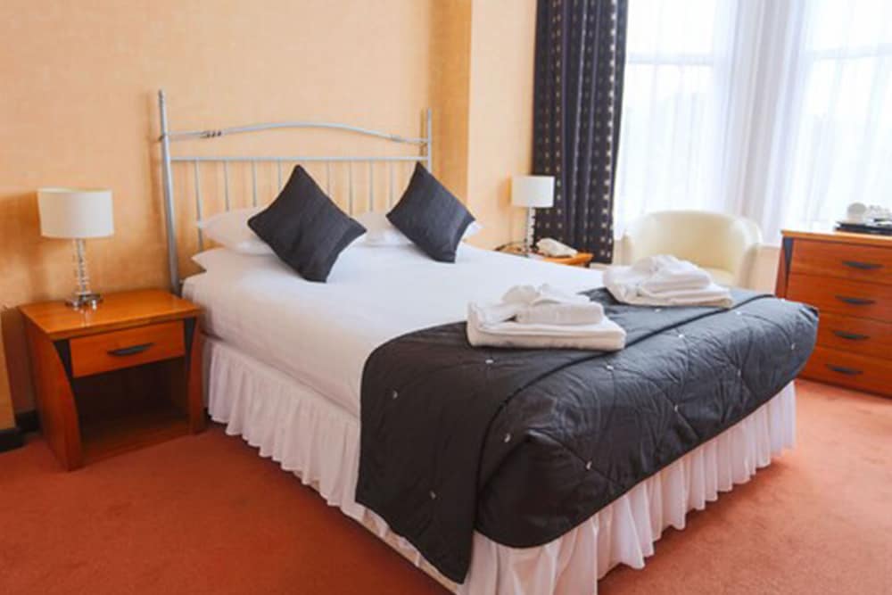 Royal Exeter Hotel 13/78