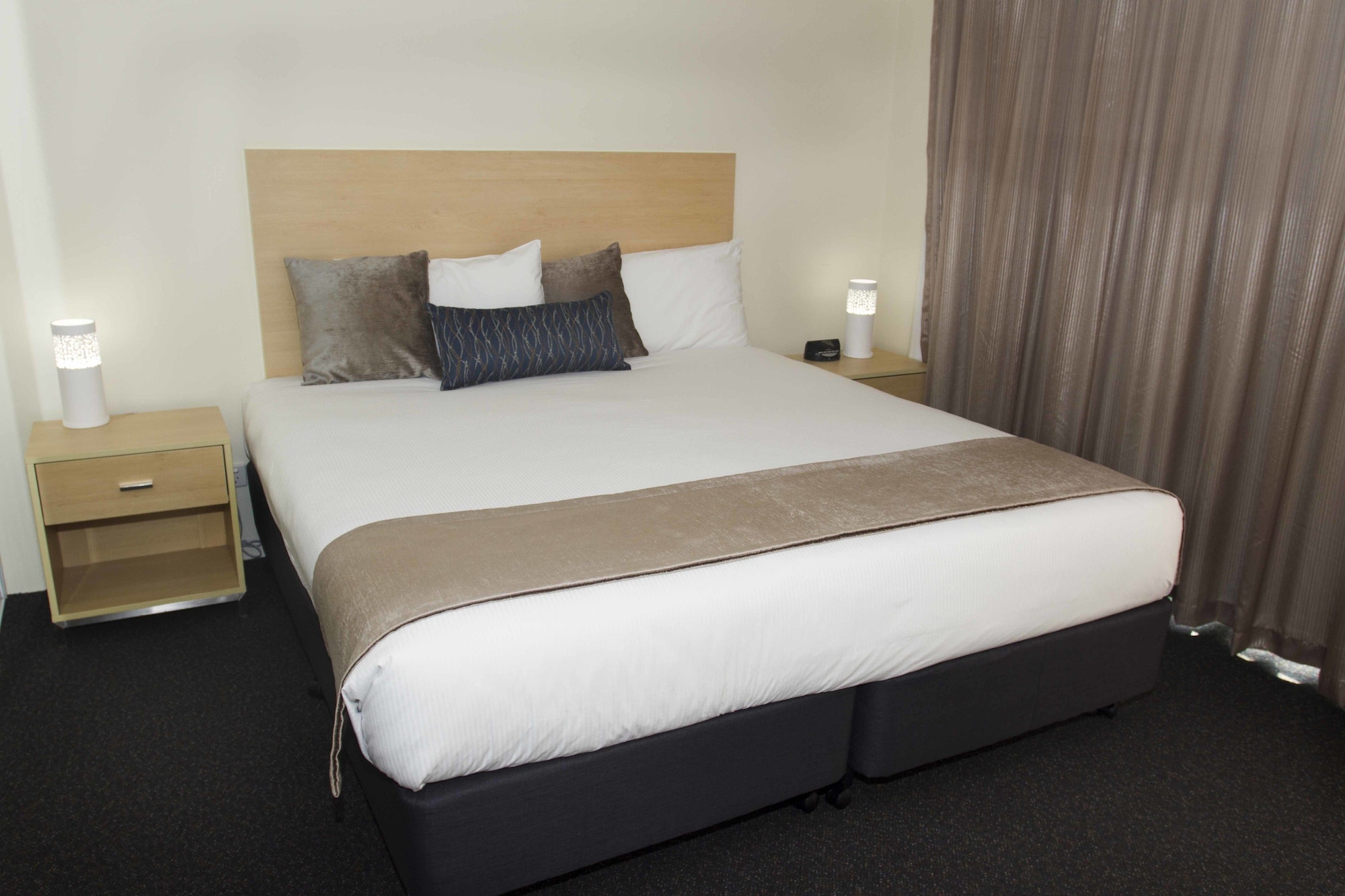 1 BEDROOM, APARTMENT