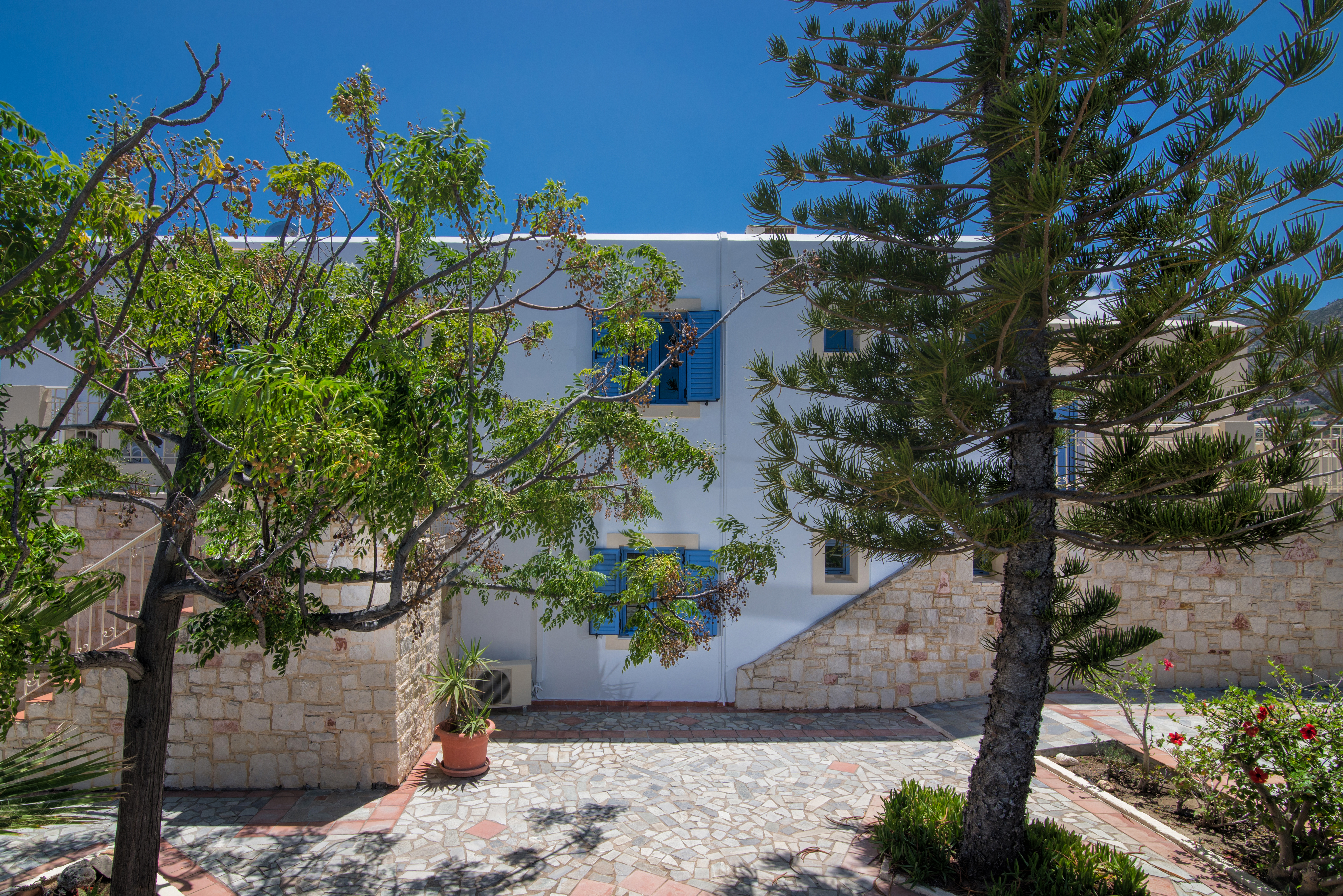 Lofos Apartments 113/119