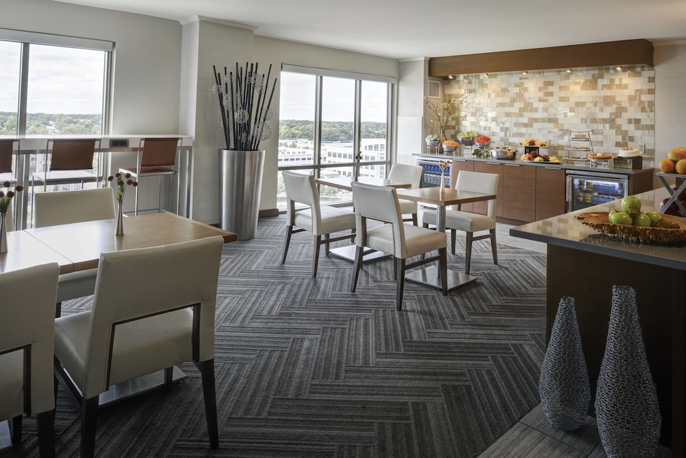 Newport News Marriott at City Center 37/62