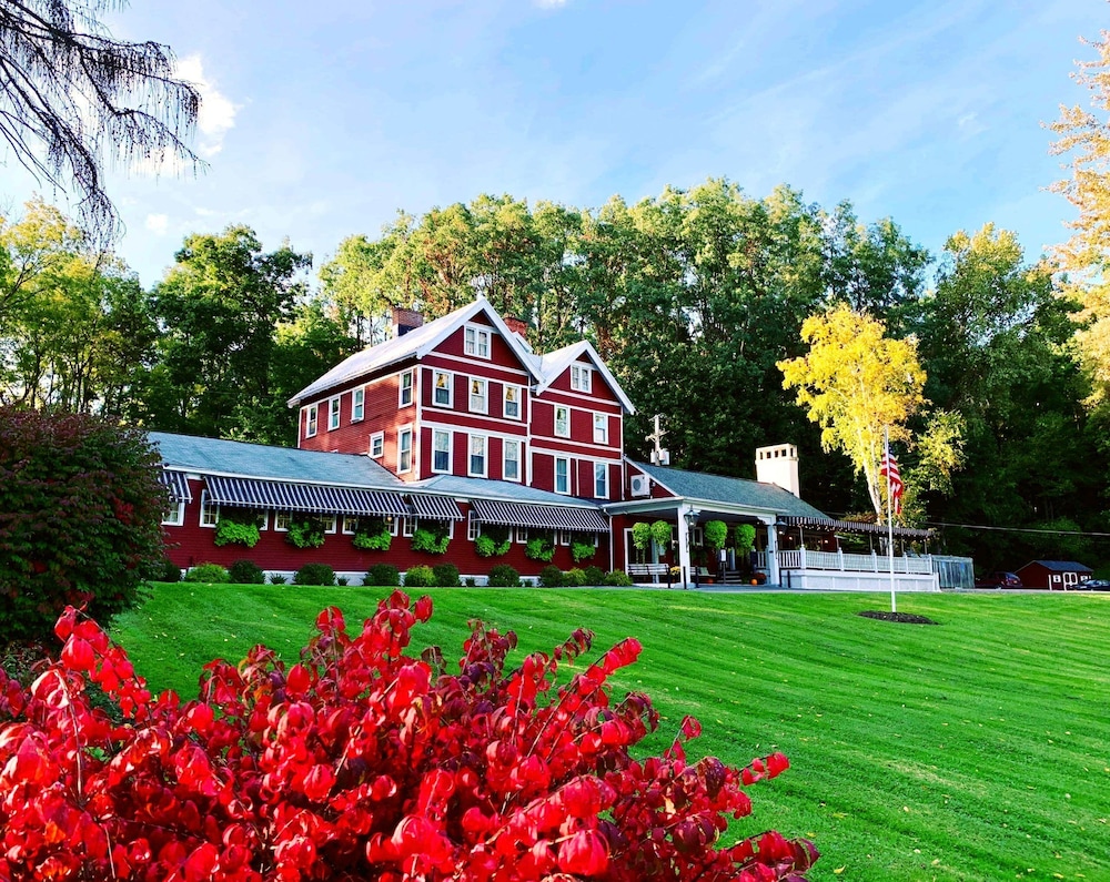 Springside Inn 42/44
