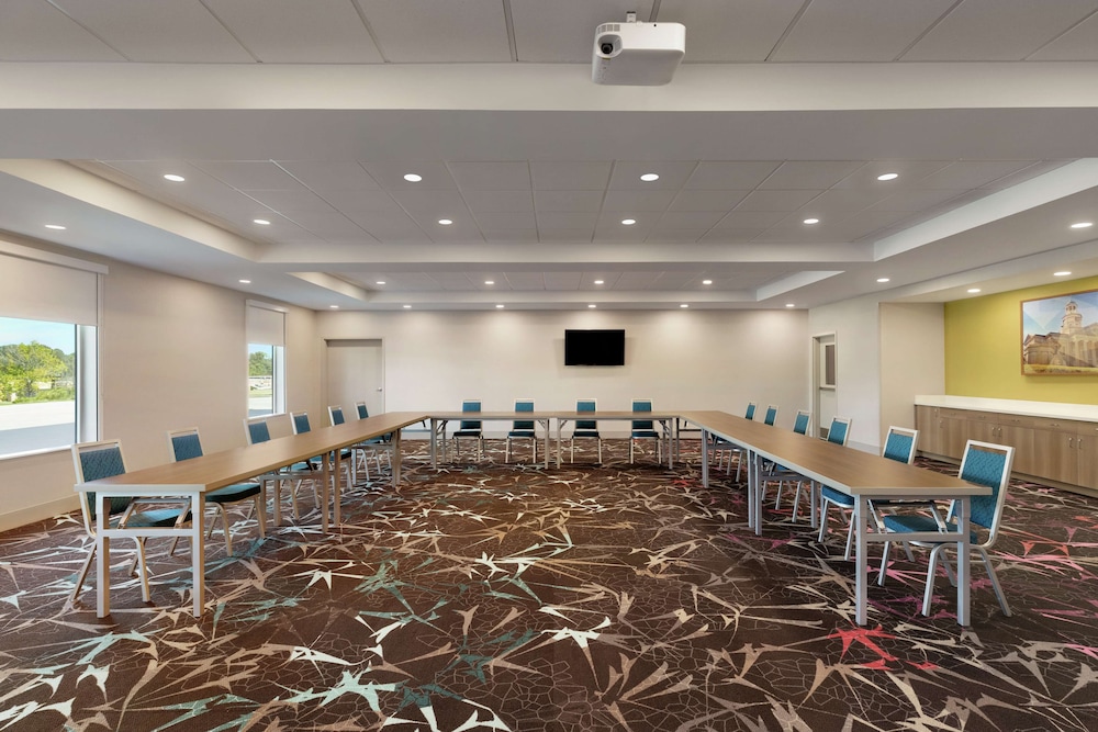 Home2 Suites by Hilton Vicksburg 40/44