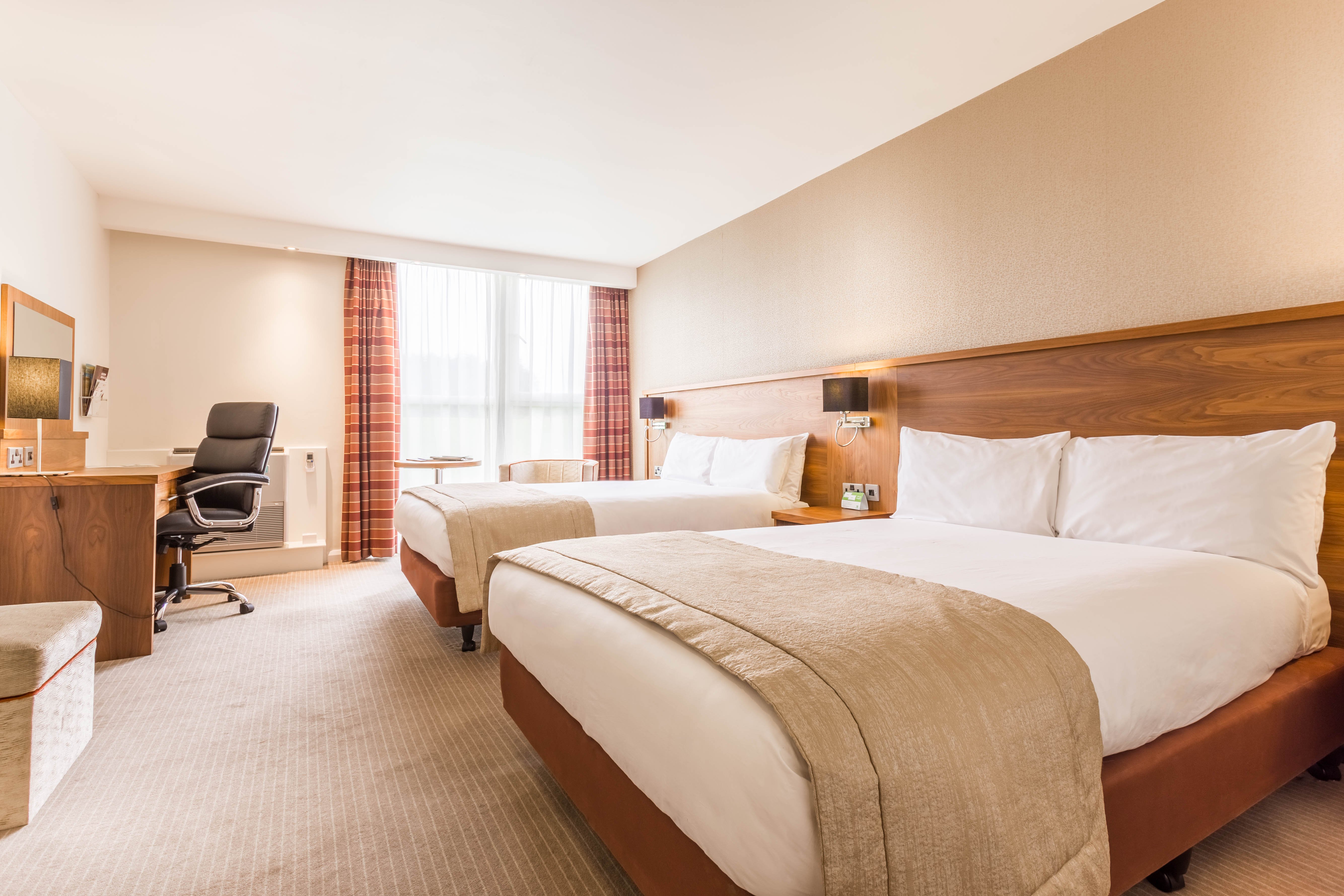 Holiday Inn Newcastle Gosforth Park By IHG 13/76