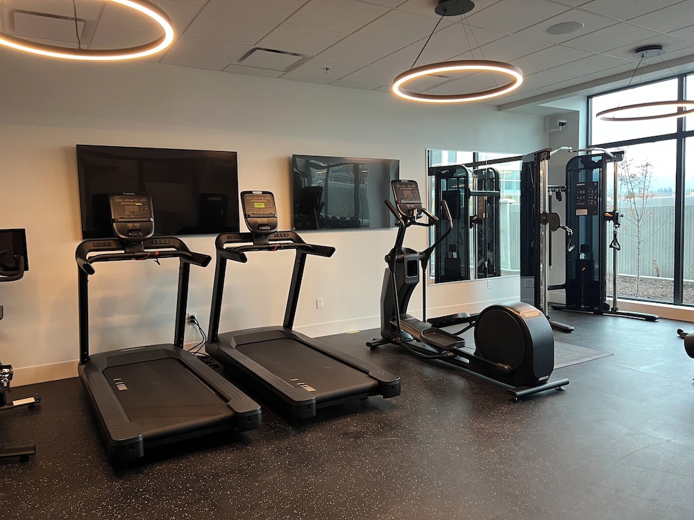La Quinta Inn & Suites by Wyndham Kelowna BC 27/51