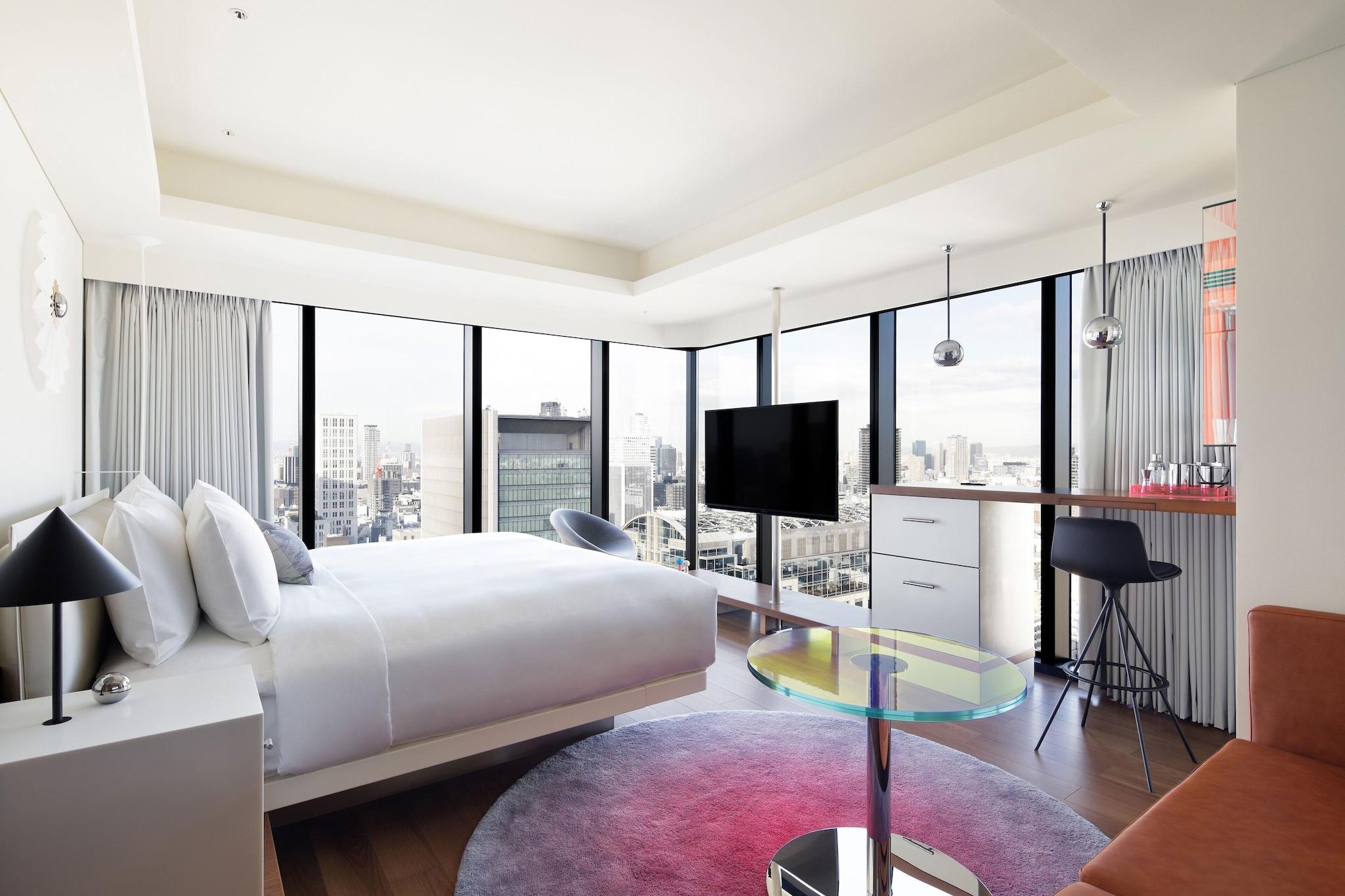 Room, King Bed, City View