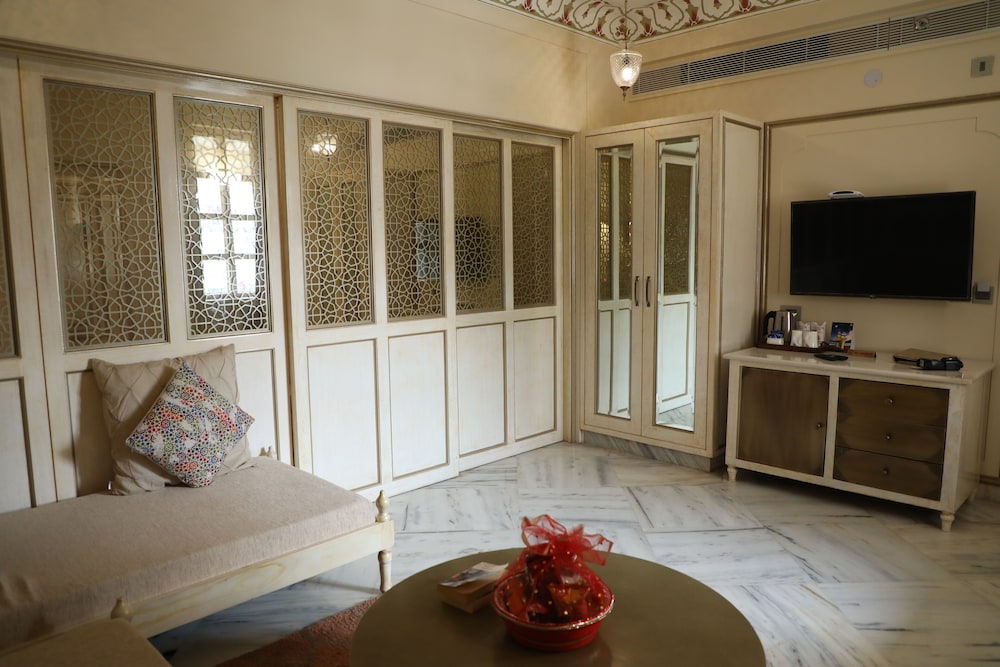 Laxmi Palace Heritage Boutique Hotel 52/65