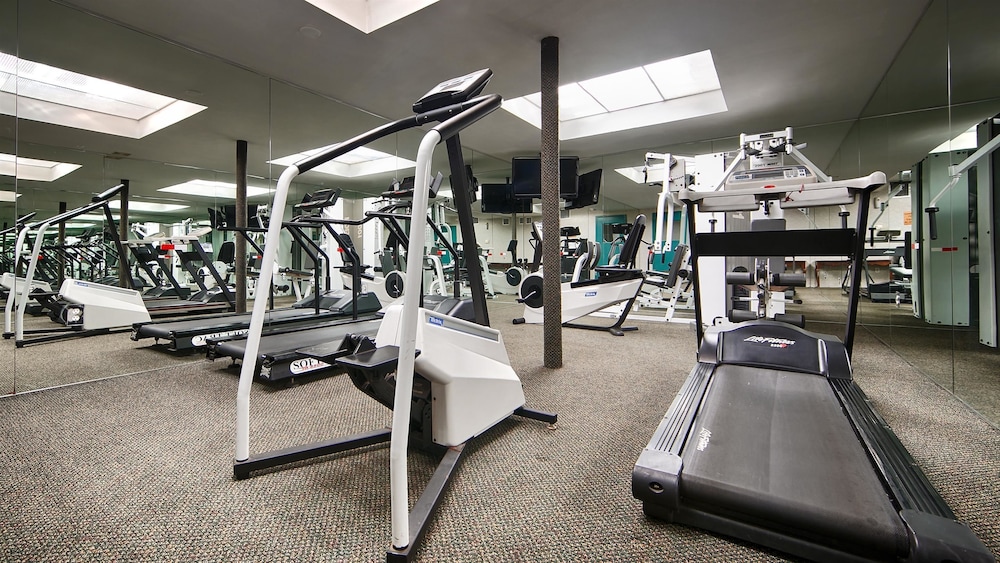 SureStay Plus by Best Western Woodbury Inn 25/35