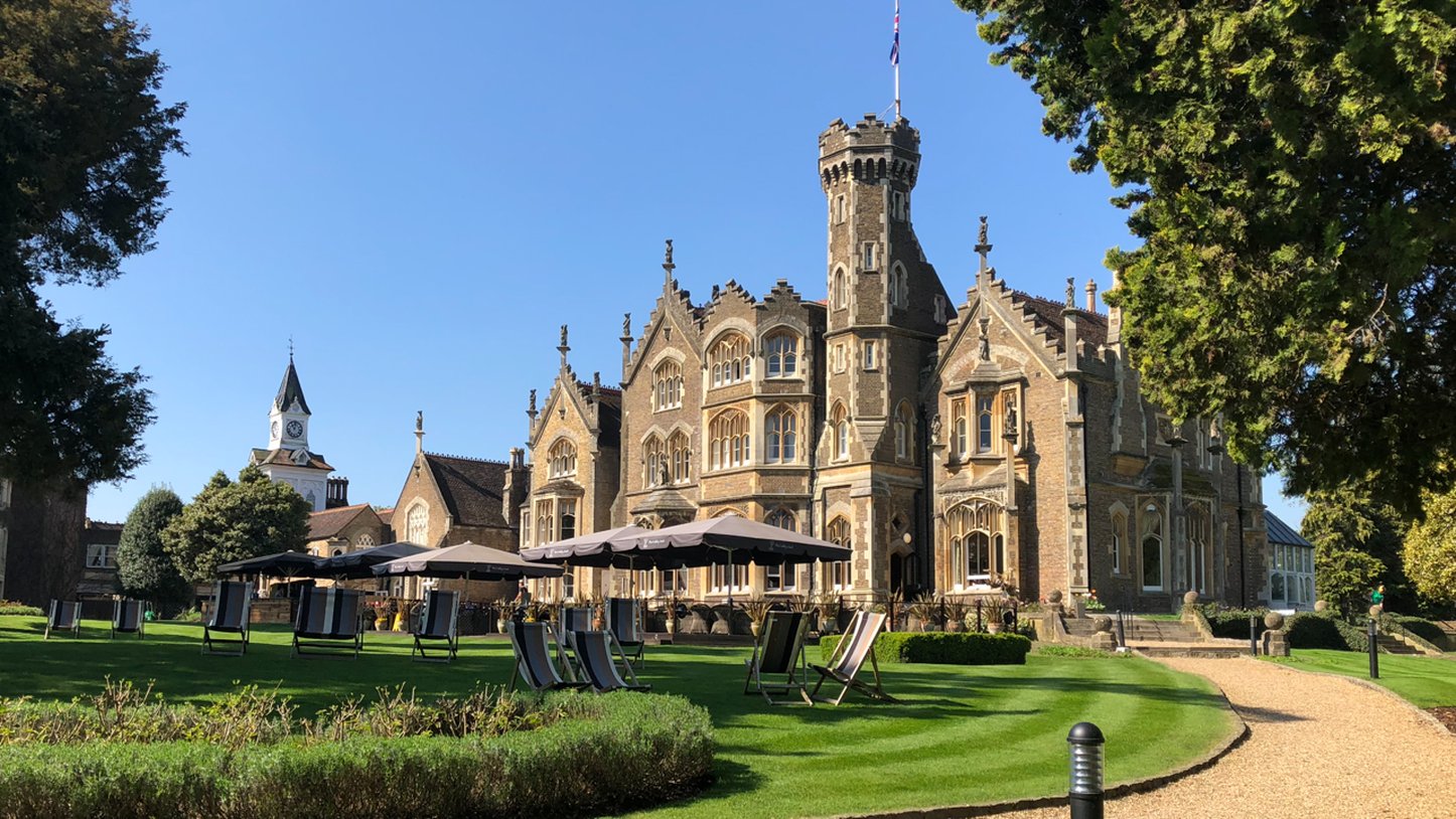Oakley Court 26/26