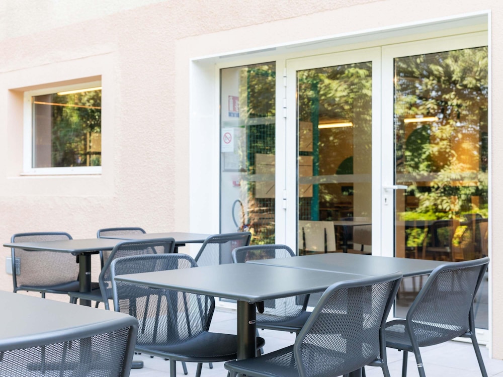 Ibis Beziers Est Mediterranee 72/73