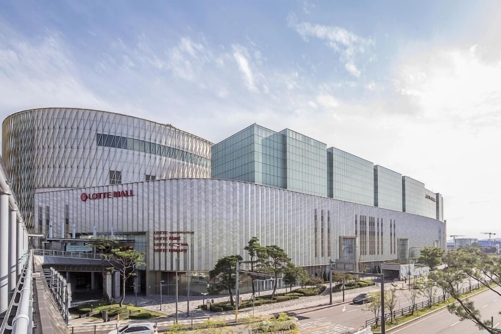 Galleria Hotel 4/50